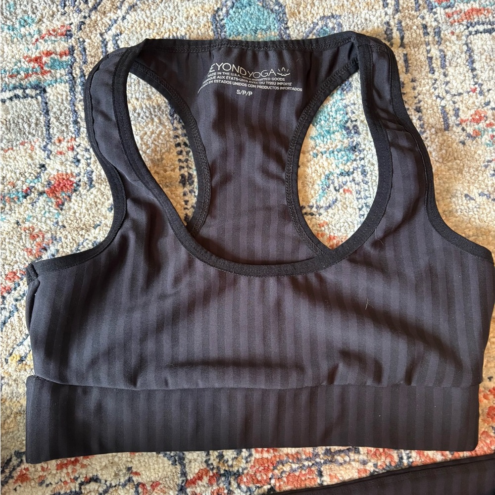 Beyond Yoga Black Striped Leggings - Picture 3 of 7